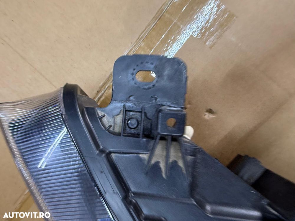 Far stanga full led FORD FOCUS 4 an 2022-2024 cod NX7B-13E015-CF a avut 2 prinderi fisurate si lipite - 7