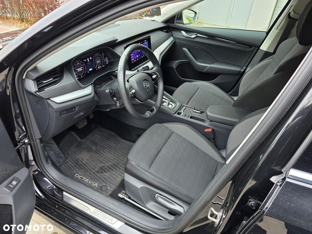 Skoda Octavia 1.5 TSI mHEV Business DSG - 11