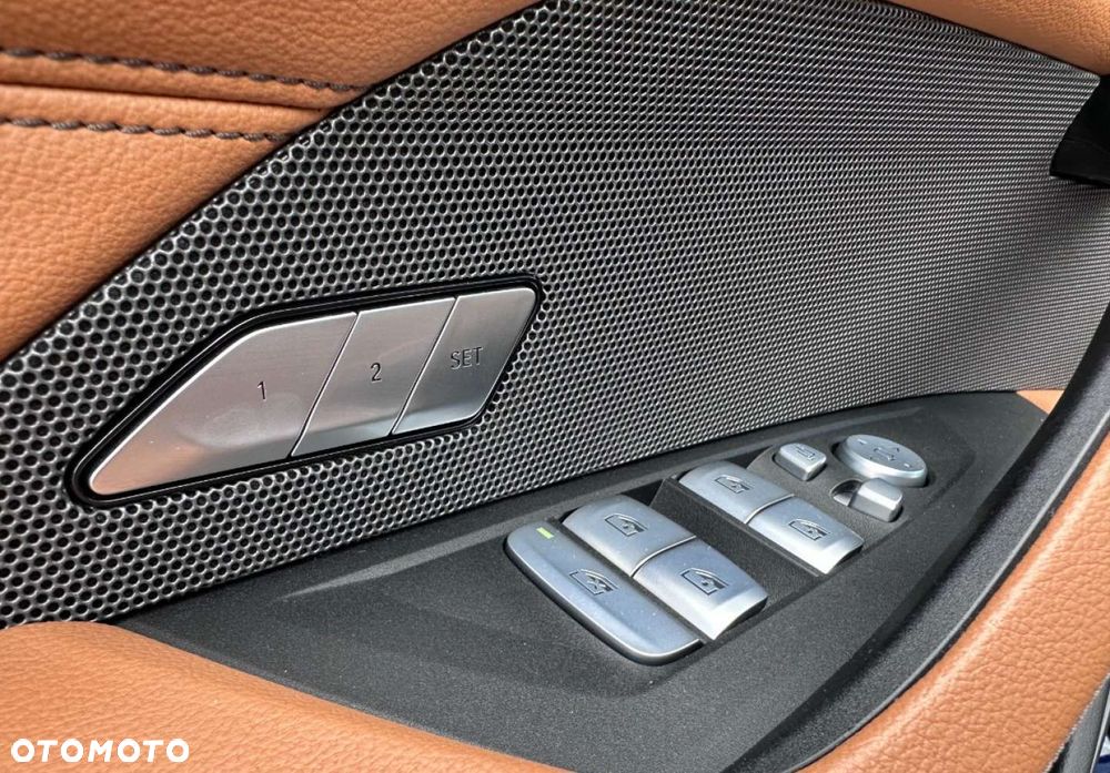 BMW i4 - 13