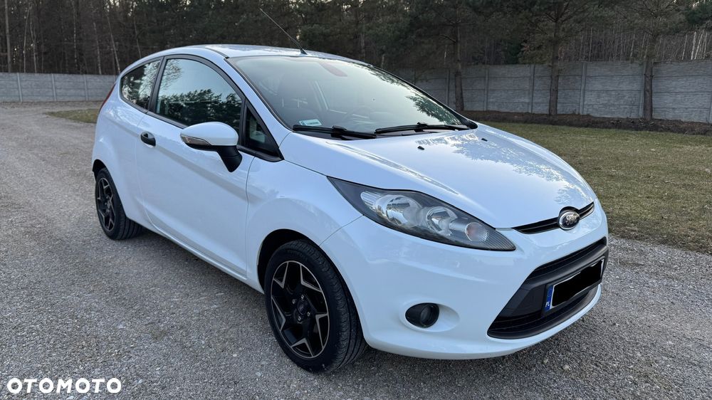 Ford FIESTA - 1