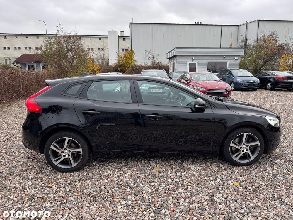 Volvo V40 D3 Geartronic Momentum - 16