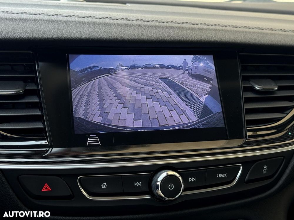 Opel Insignia - 12