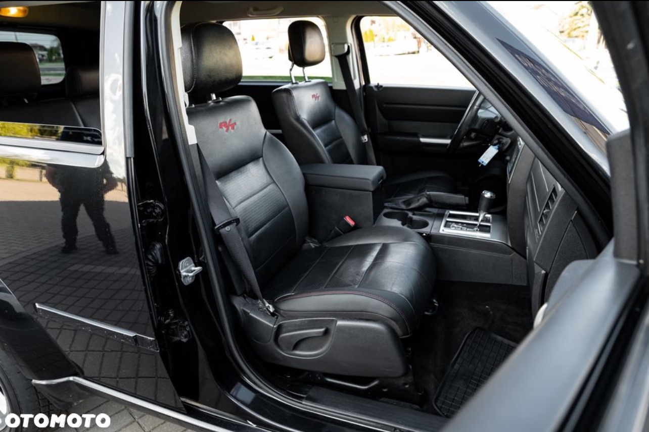 Dodge Nitro 4.0 V6 RT - 32