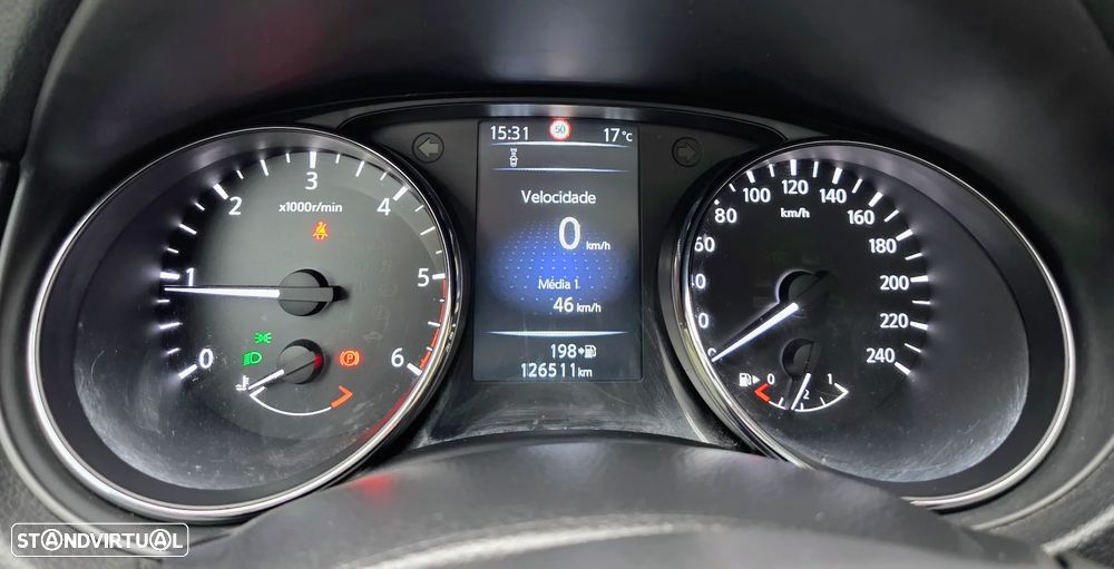 Nissan Qashqai 1.5 dCi N-Connecta 18 - 27