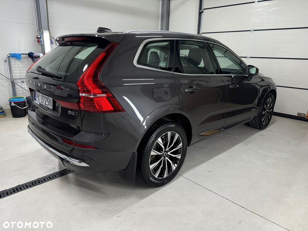 Volvo XC 60 B5 B AWD Plus Bright - 3