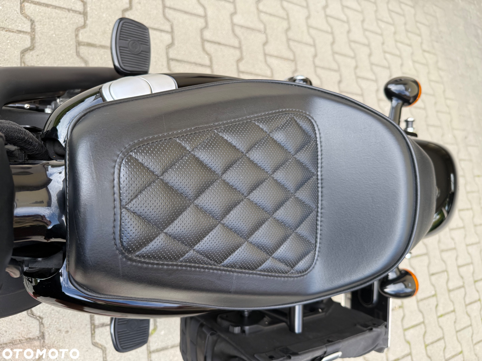 Harley-Davidson Sportster Iron 1200 - 16