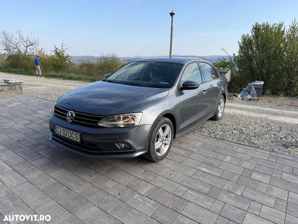 Volkswagen Jetta 2.0 TDI Comfortline - 1