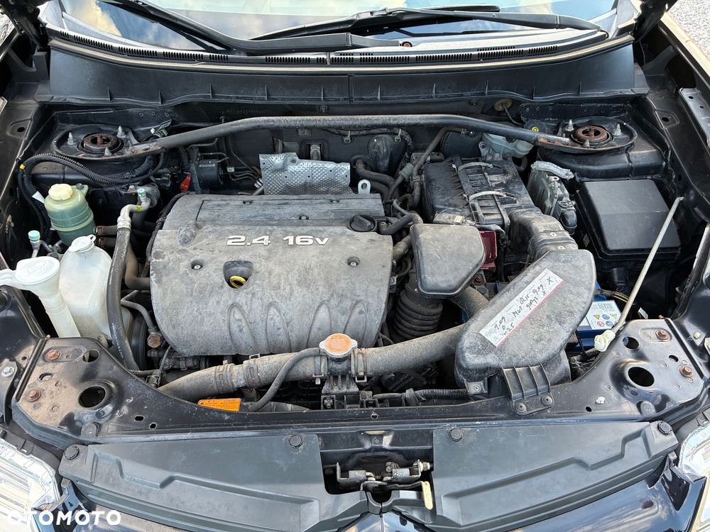 Citroën C-Crosser 2.4 Tendance - 14