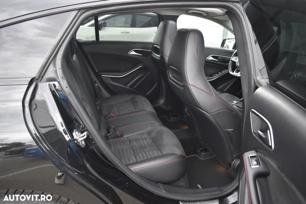 Mercedes-Benz CLA - 30