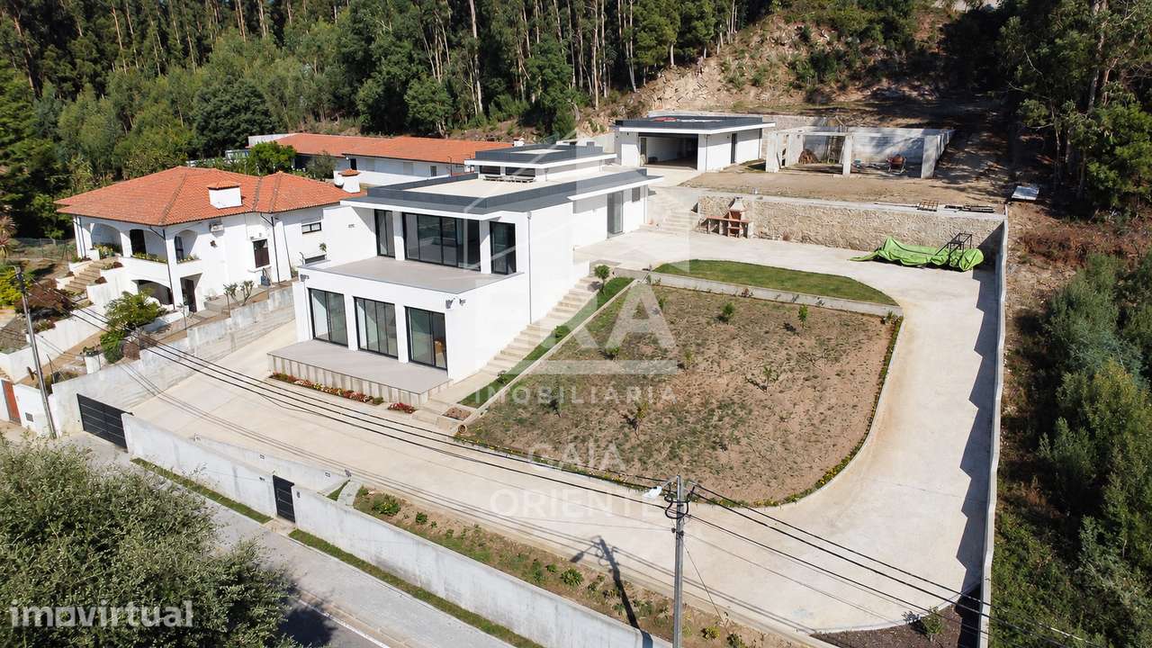 Moradia  Nova T3 com 2.730 m² - Grande imagem: 4/36