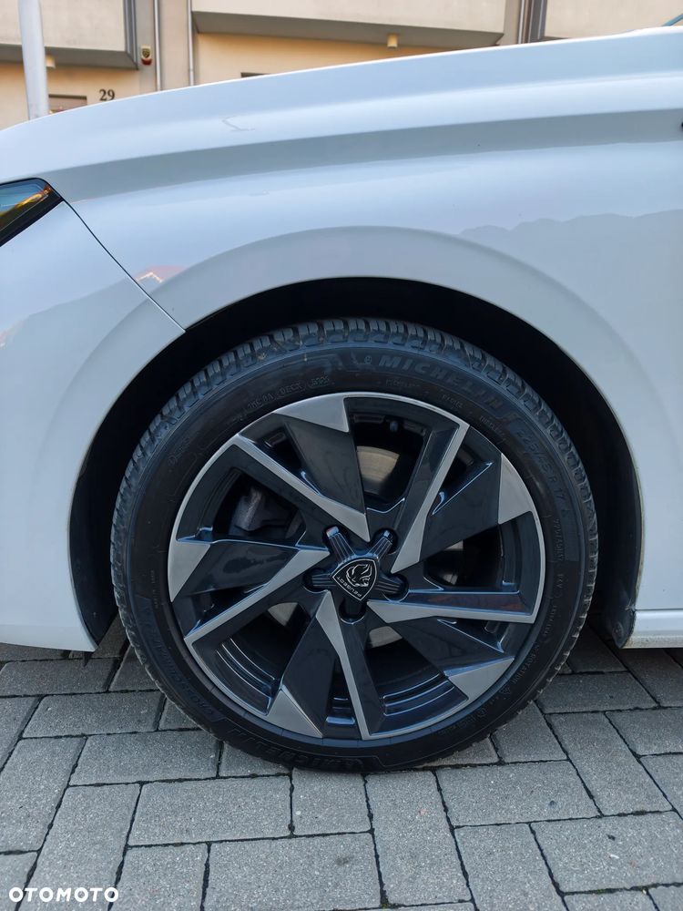 Peugeot 308 BlueHDi 130 EAT8 Stop & Start GT - 17