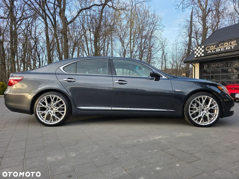 Lexus LS - 5