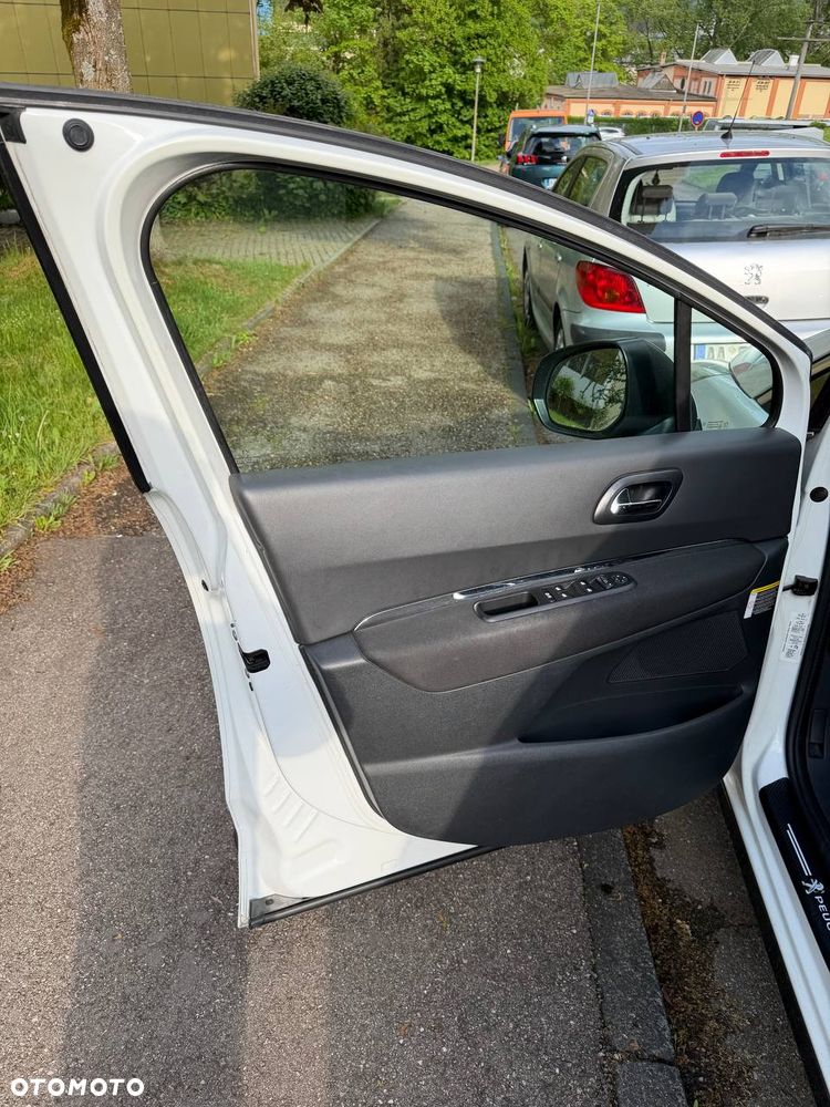 Peugeot 3008 1.6 Allure - 13