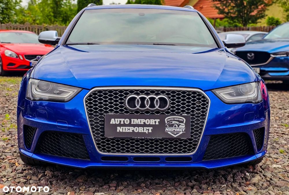 Audi RS4 Avant - 15