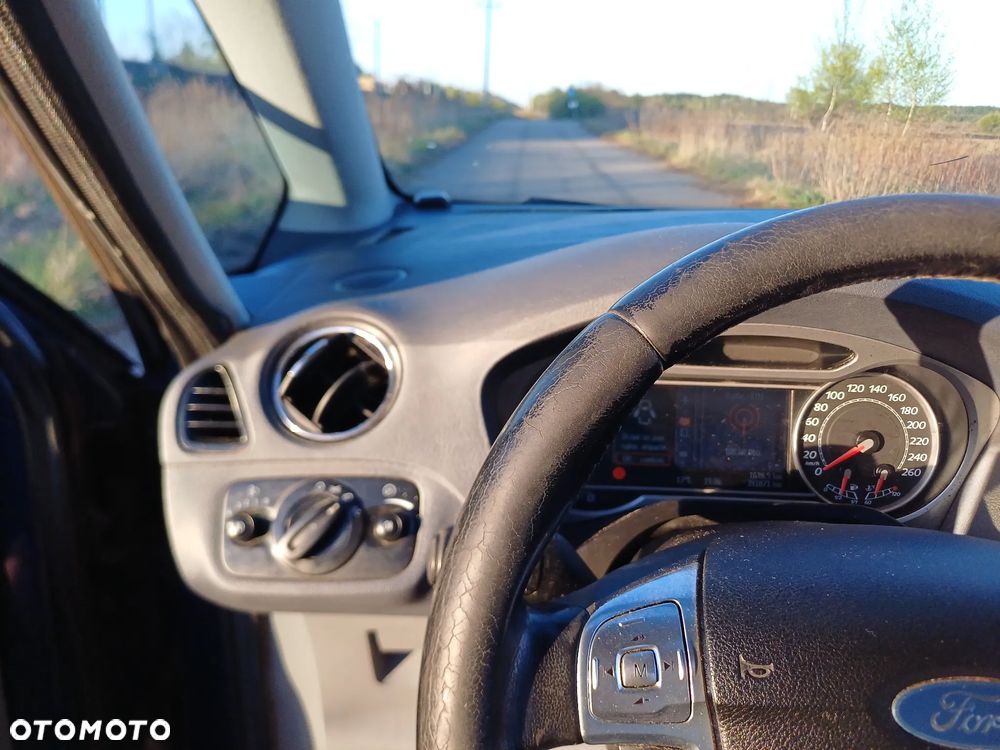 Ford S-Max - 24