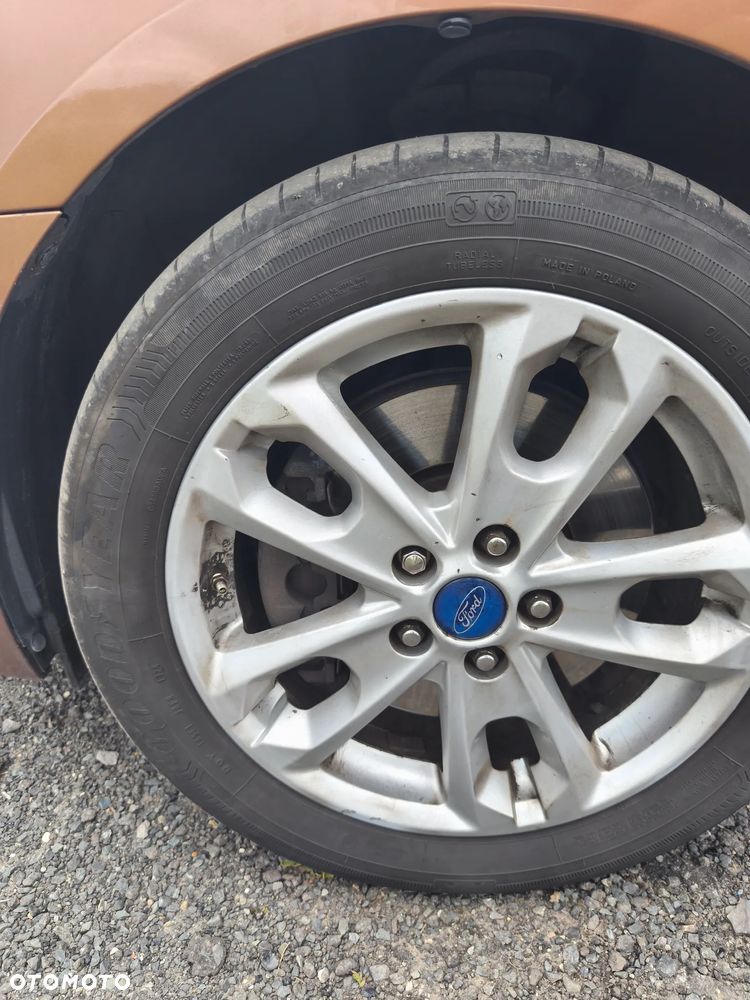 Ford Tourneo Connect Grand - 21