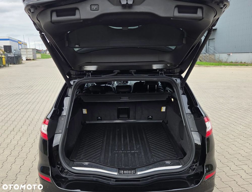 Ford Mondeo 2.0 EcoBoost ST-Line - 17