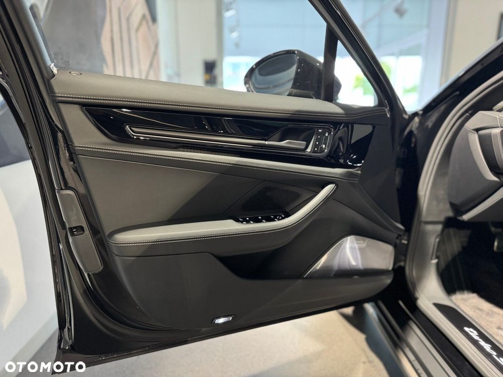 Porsche Panamera - 28