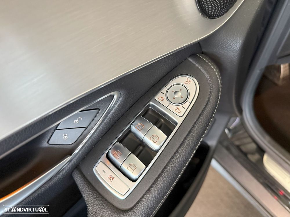 Mercedes-Benz GLC 220 d 4Matic 9G-TRONIC AMG Line - 23