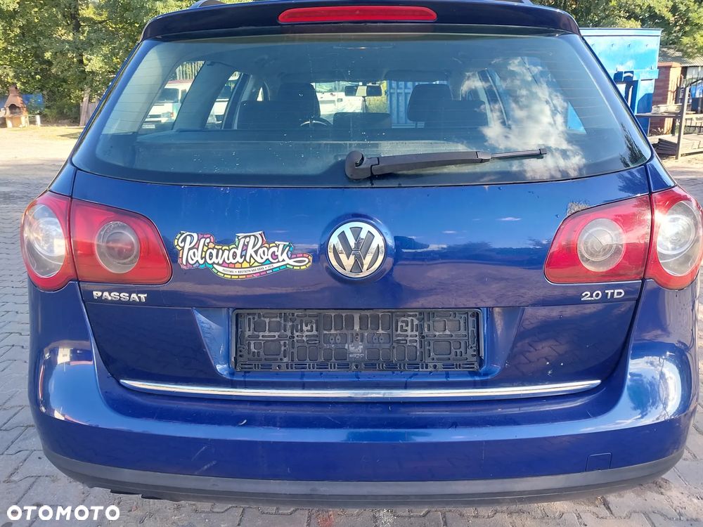 Volkswagen Passat B6 KOMBI silnik kompletny 2.0 TDI 140KM BKP Bmn Bmr Bkd Blb Bre Brf Brd Bsy Byl Bma Bwc skrzynia biegów JLU 6 biegów sprzęgło dwumasa lewarek drzwi prawe lewe przód tył klapa lusterko NIEBIESKI LC5E listwy chrom turbina turbosprężarka pompa maglownica zwrotnica zacisk kokpit panel dekory boczek drzwi tapicerka podsufitka podszybie fotel zestaw startowy sterownik szyba zamek lampa blenda wykładzina alufelgi roleta podłokietnik mechanizm tempomat kolektor osłona dolot tłumik wydech NA CZĘŚCI WSZYSTKIE CZĘŚCI - 13