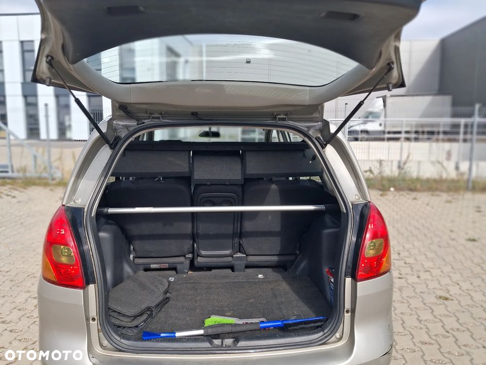 Toyota Corolla Verso 2.0 D-4D Sol - 3