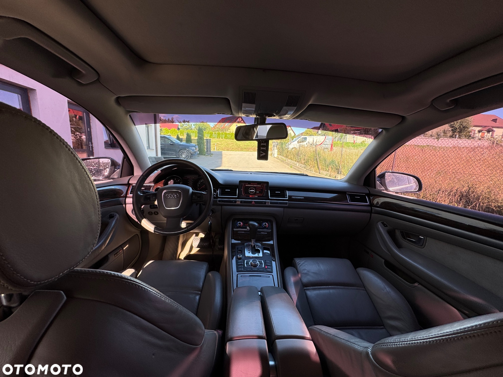 Audi A8 6.0 Quattro - 9