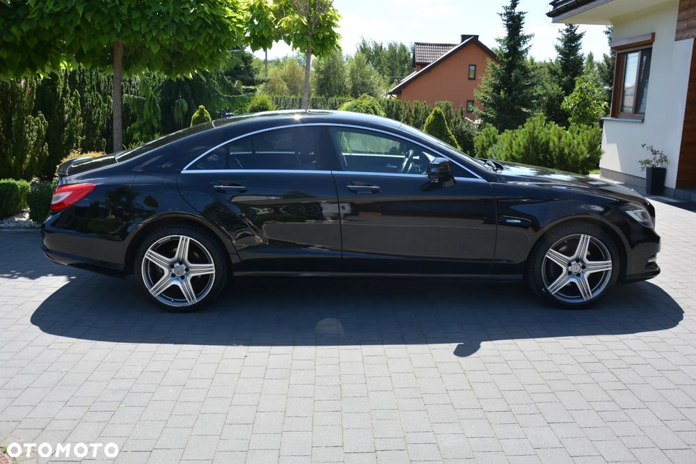 Mercedes-Benz CLS 350 CDI 4-Matic BlueEff - 8