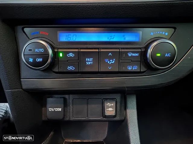 Toyota Auris Touring Sports 1.33 VVT-i Comfort +J16+Navi - 14