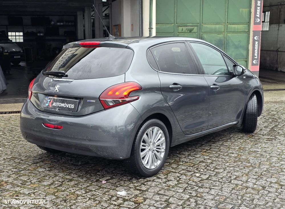 Peugeot 208 1.2 PureTech Style - 5