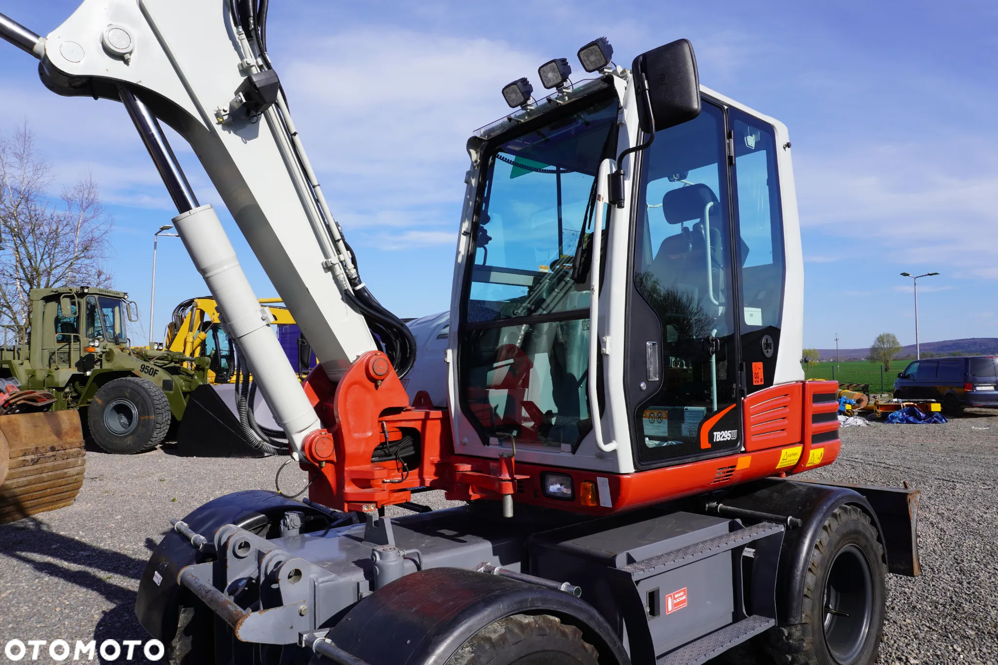Takeuchi TB 295 W ROTOTILT + Szczypce - 10