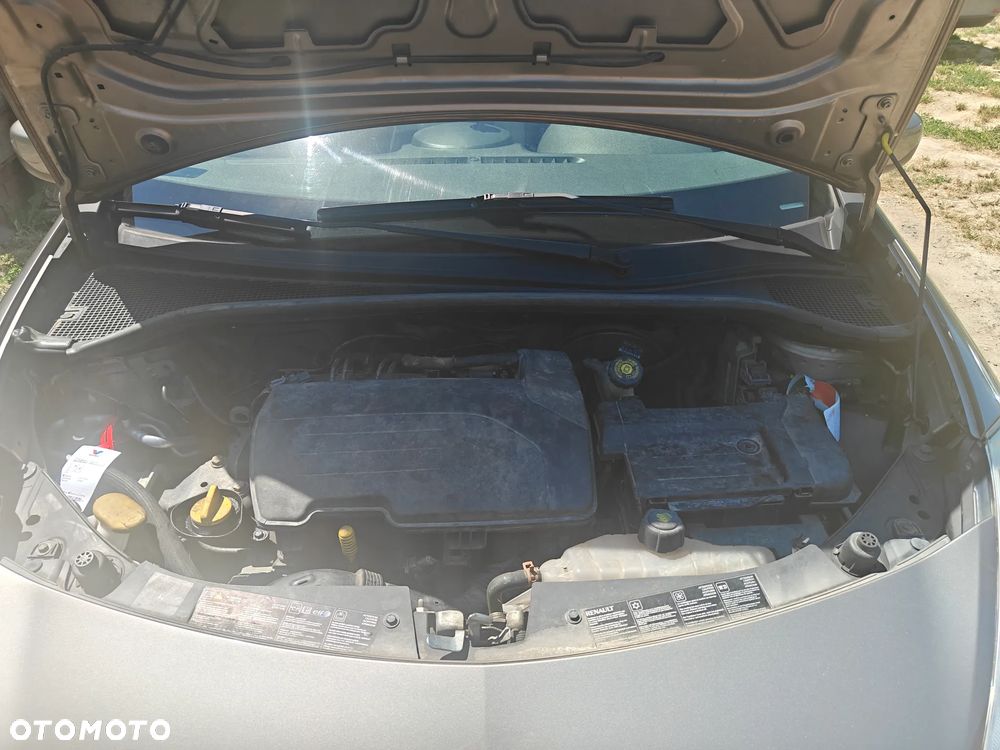Renault Clio 1.2 16V Alize - 13