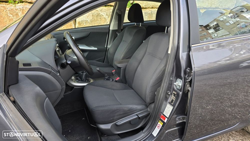 Toyota Corolla 1.4 D-4D - 21