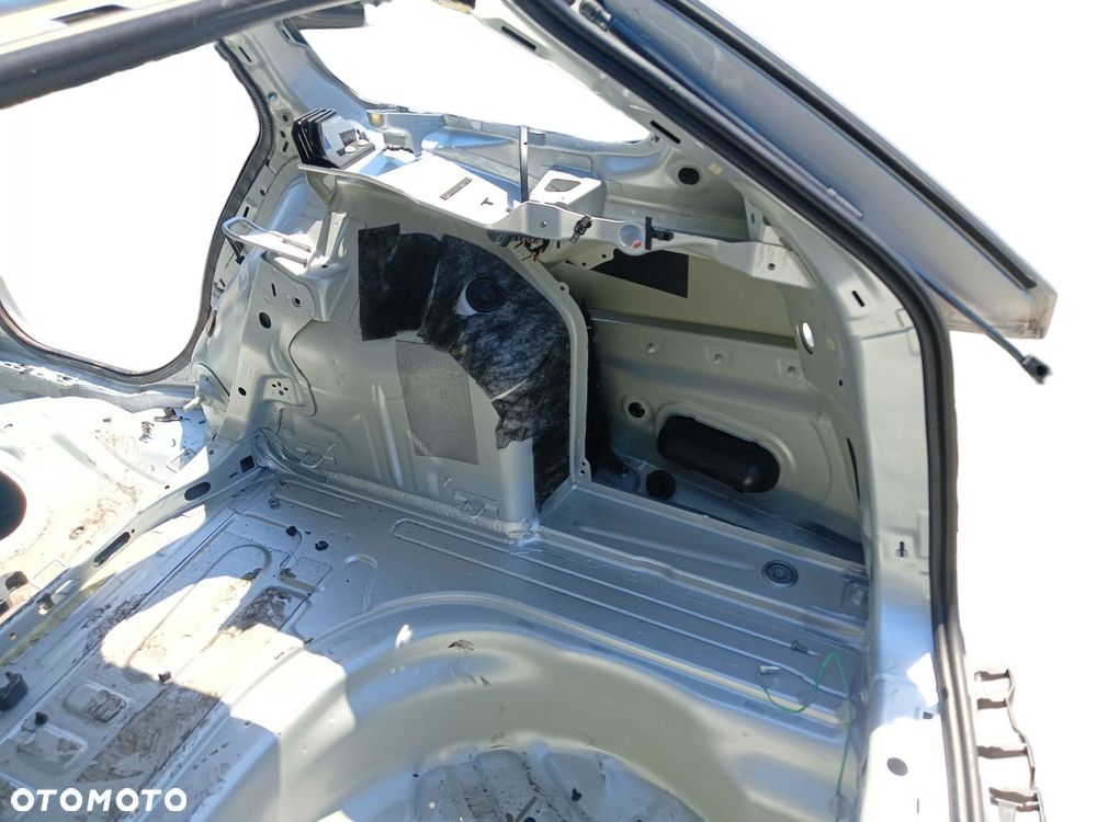 BŁOTNIK PRAWY TYŁ SKODA OCTAVIA IV KOMBI LAK: LA7W (19-24) - 5