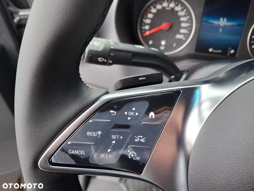 Mercedes-Benz Sprinter 319 CDI Furgon PRO długi 4325 mm L3H2 - 23