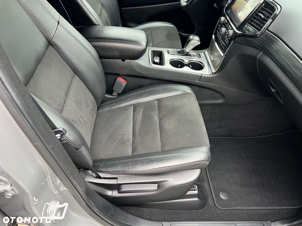 Jeep Grand Cherokee - 18