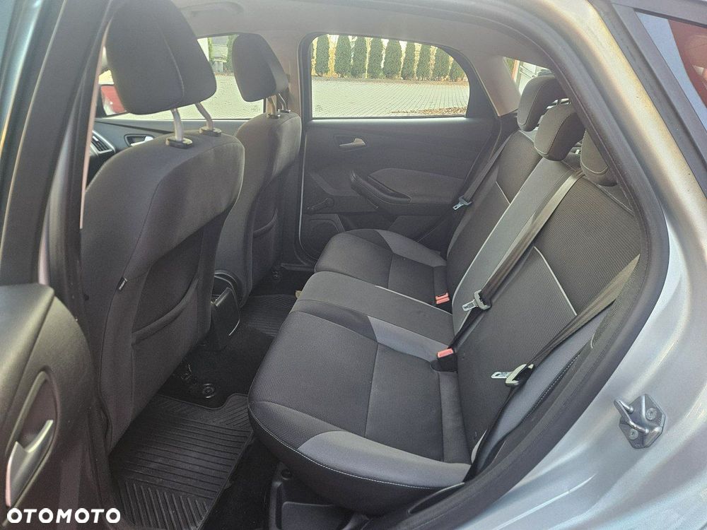 Ford Focus 1.6 Edition - 22