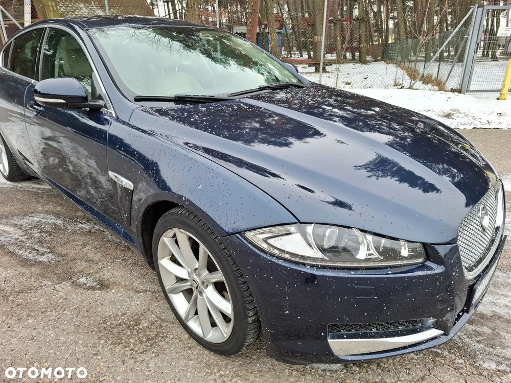 Jaguar XF 3.0 V6 D Luxury - 2