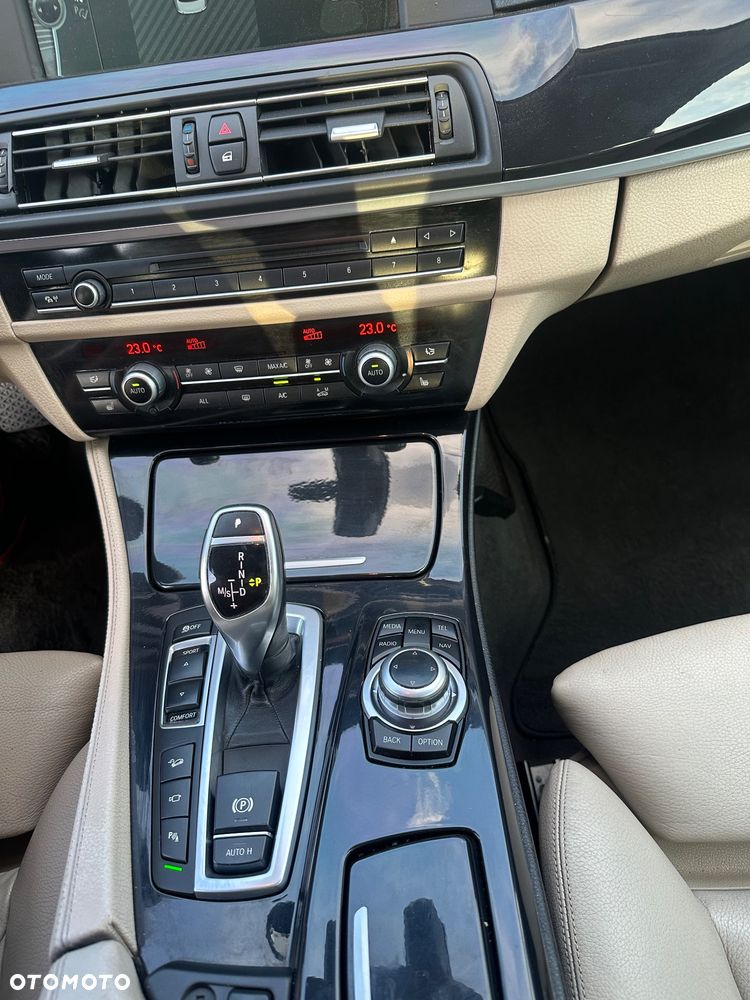 BMW Seria 5 525d - 20