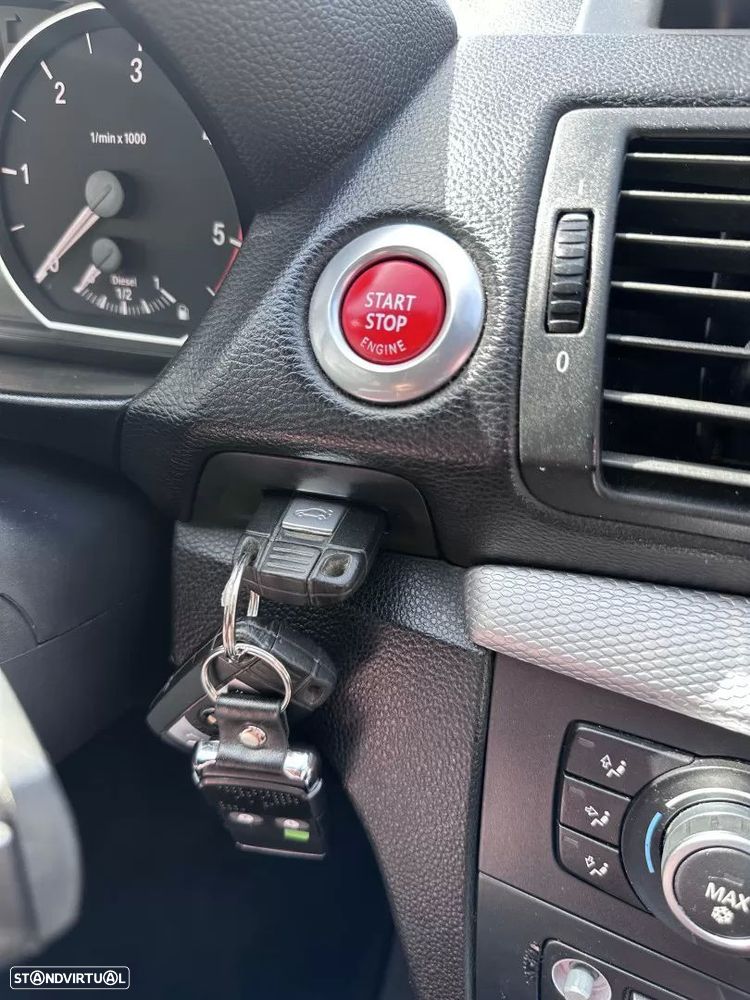 BMW 120 d Limited Edition Lifestyle c/ M Sport Pack - 33