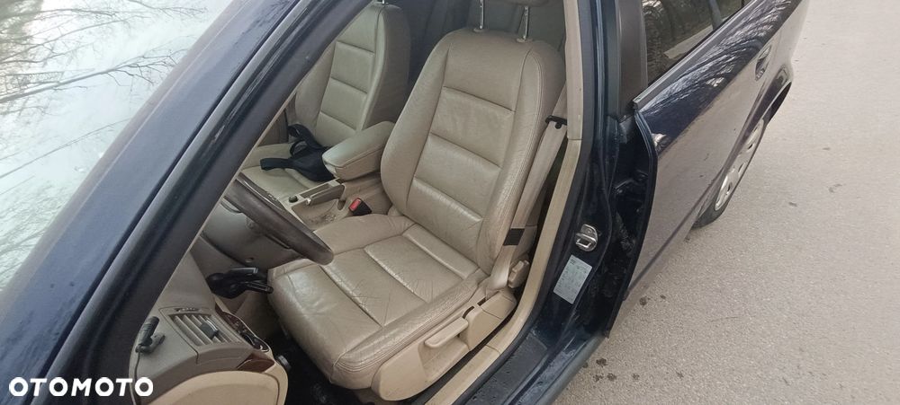 Audi A4 Limousine - 14