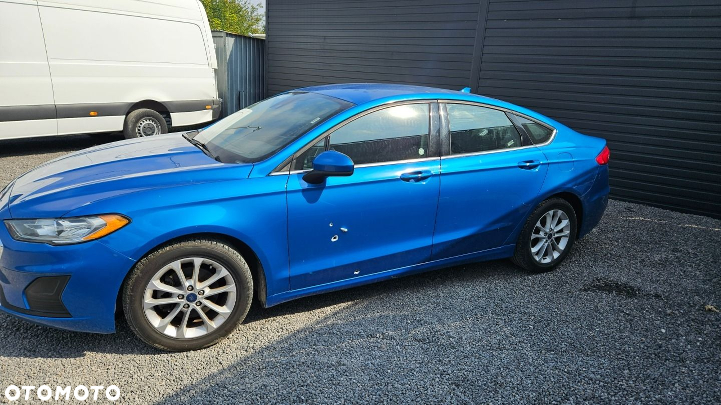 Ford Fusion - 2