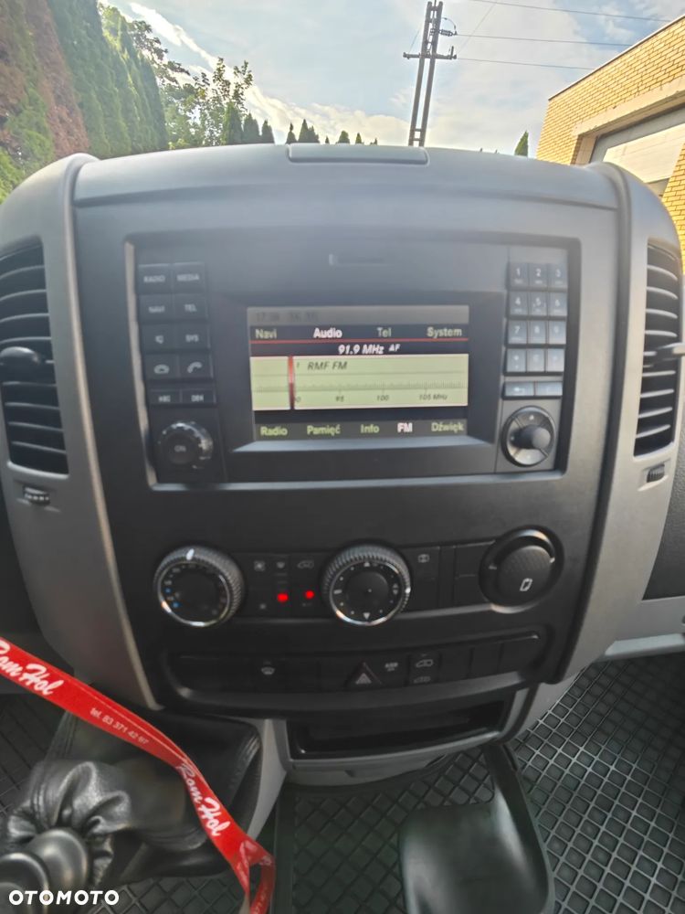 Mercedes-Benz Sprinter 319 - 16