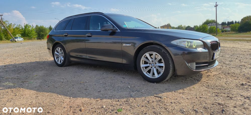 BMW Seria 5 520d Touring - 9