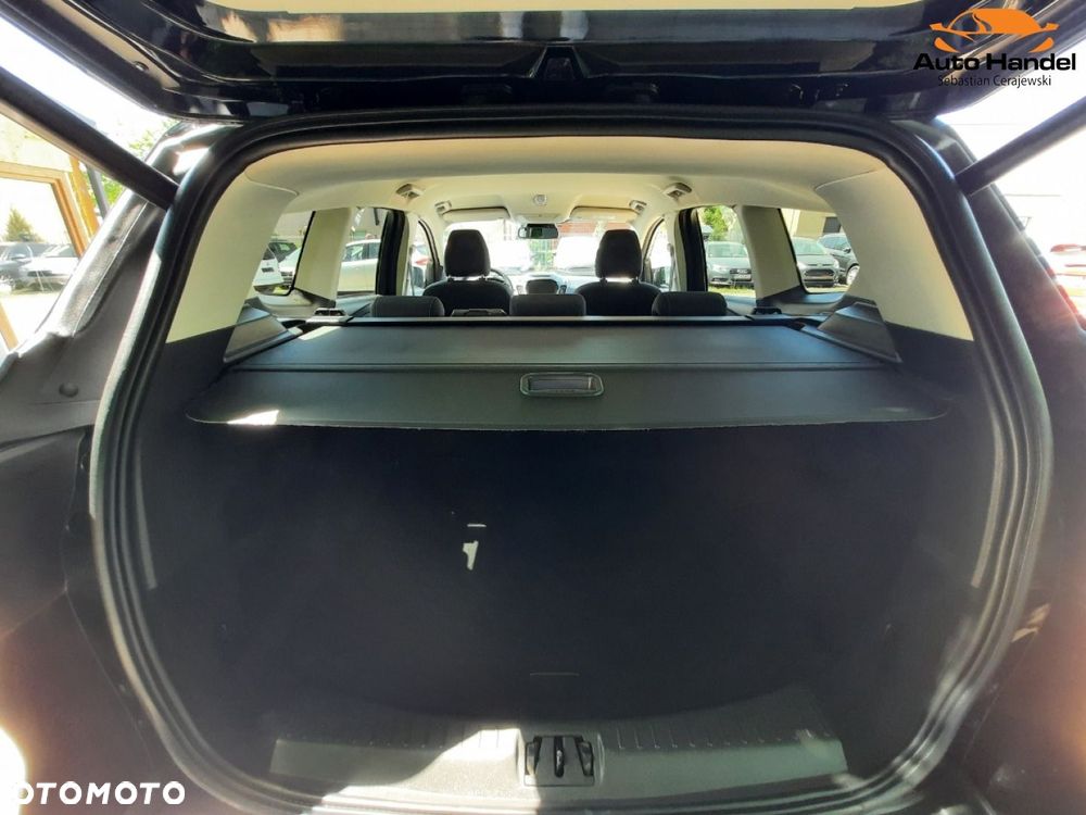 Ford Kuga 1.5 EcoBoost 2x4 Titanium - 16