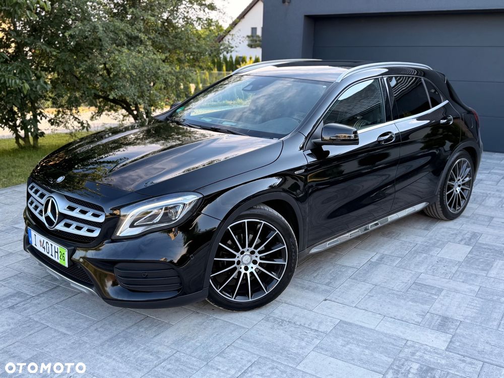 Mercedes-Benz GLA 180 7G-DCT AMG Line - 2