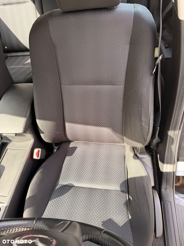 Mazda 3 1.6 Exclusive + - 18
