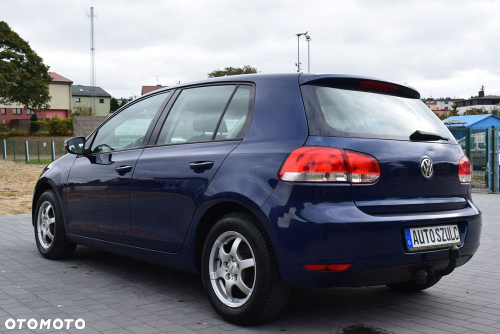 Volkswagen Golf - 10