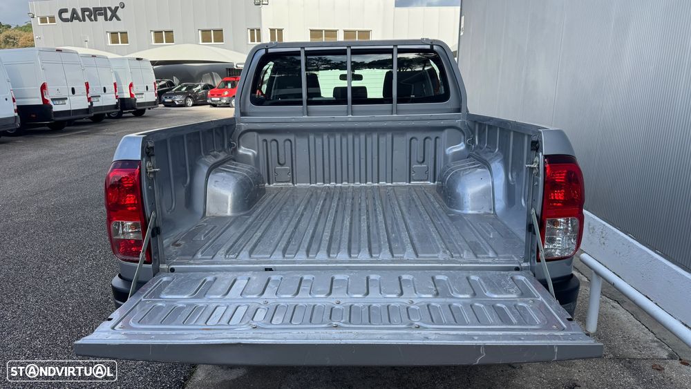 Toyota Hilux 2.4 D-4D 4WD CD CM - 15