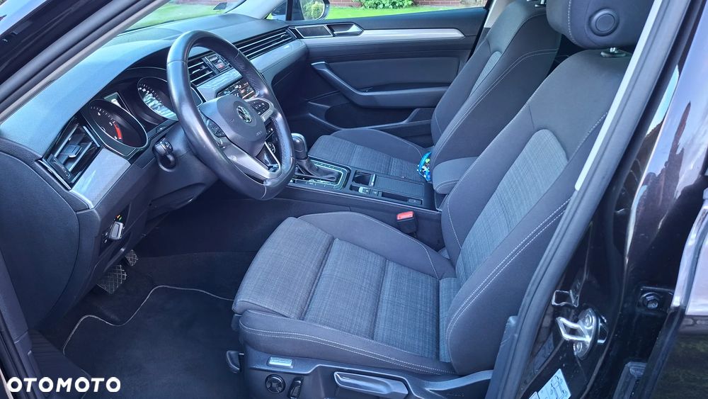 Volkswagen Passat 2.0 TDI EVO Business DSG - 9