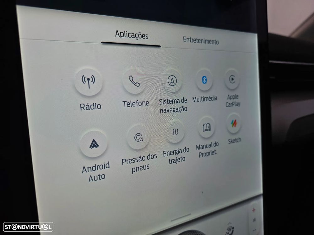 Ford Mustang Mach-E Standard - 19